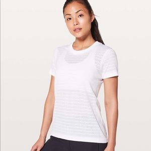 Lululemon Breeze By T shirt